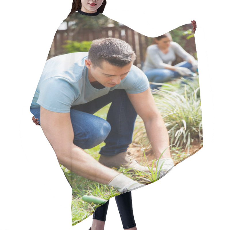 Personality  Man Planting With Wife Hair Cutting Cape