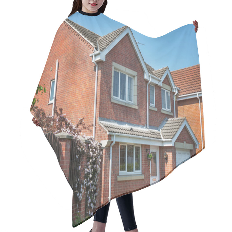 Personality  Red Brick House Hair Cutting Cape