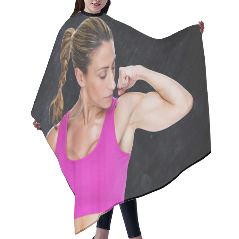 Personality  Female Bodybuilder Flexing Bicep In Pink Sports Hair Cutting Cape