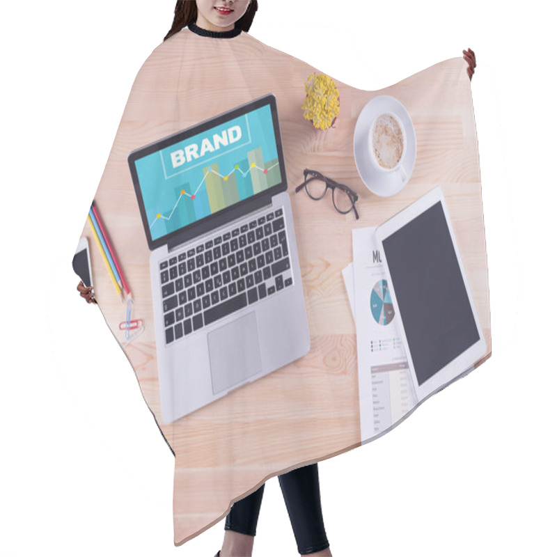 Personality  Laptop With Brand Text On Screen Hair Cutting Cape