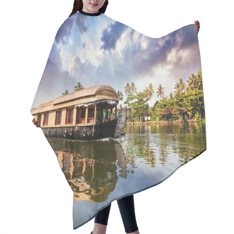 Personality  House Boat In Backwaters Hair Cutting Cape