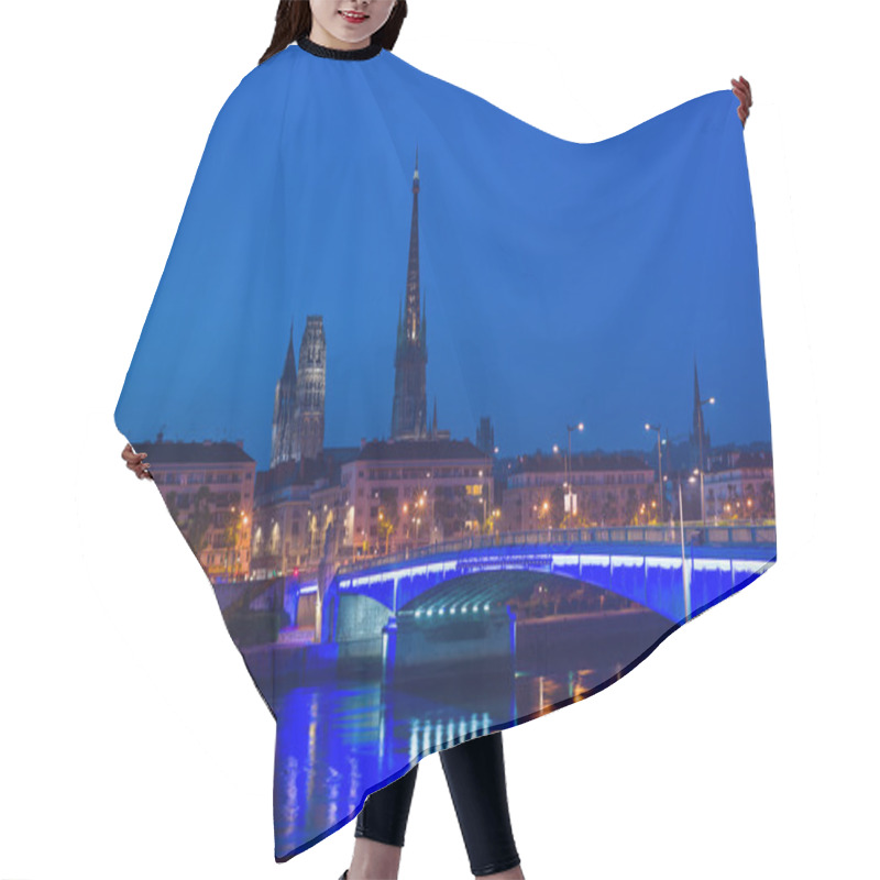 Personality  Rouen At Asummer Night Hair Cutting Cape