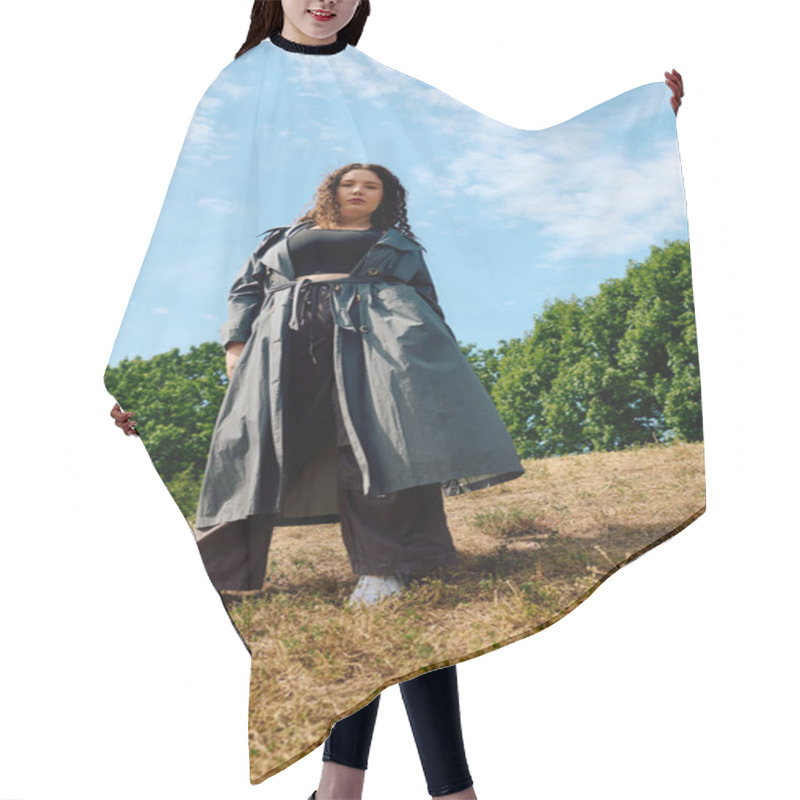 Personality  A Beautiful Plus Size Woman Stands Gracefully In A Sunlit Field Surrounded By Lush Greenery. Hair Cutting Cape