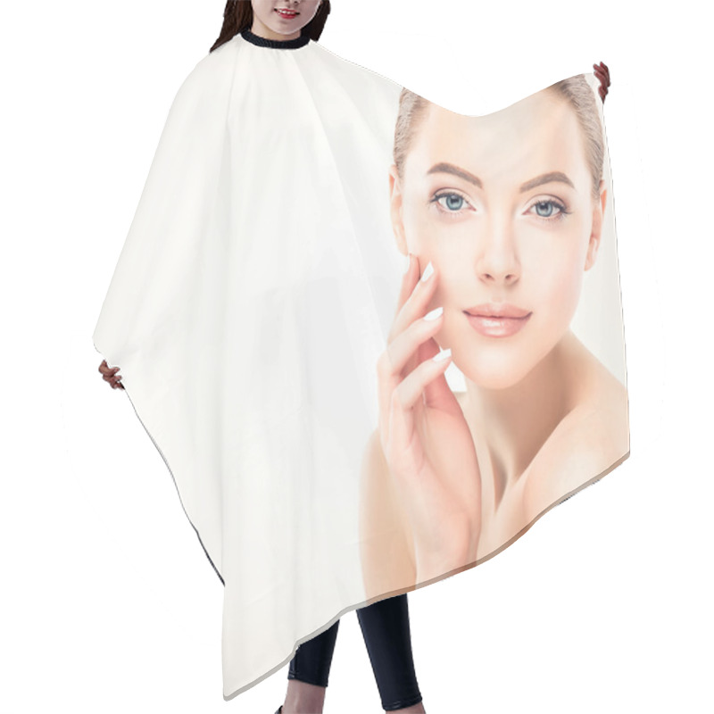 Personality  Young Woman With Clean, Fresh Skin Hair Cutting Cape