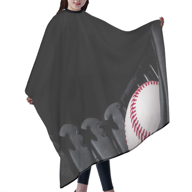 Personality  Baseball In Glove Hair Cutting Cape