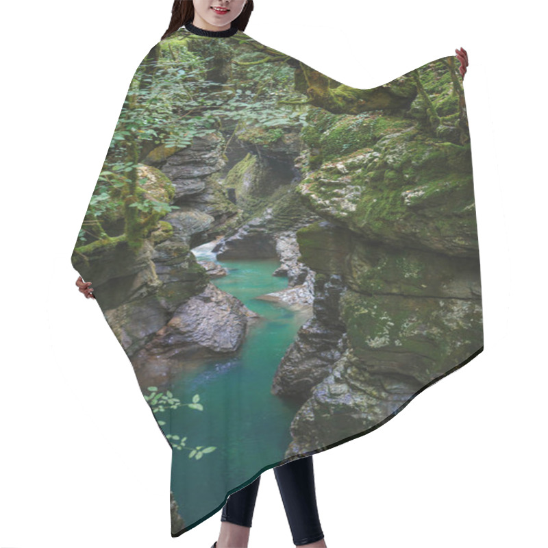 Personality  Martvili Canyon In Georgia - Stone Gorge, The Blue Water At The Bottom. Tree Trunks And Stones Are Covered With Green Moss, The Crevice Is Illuminated By Light Hair Cutting Cape