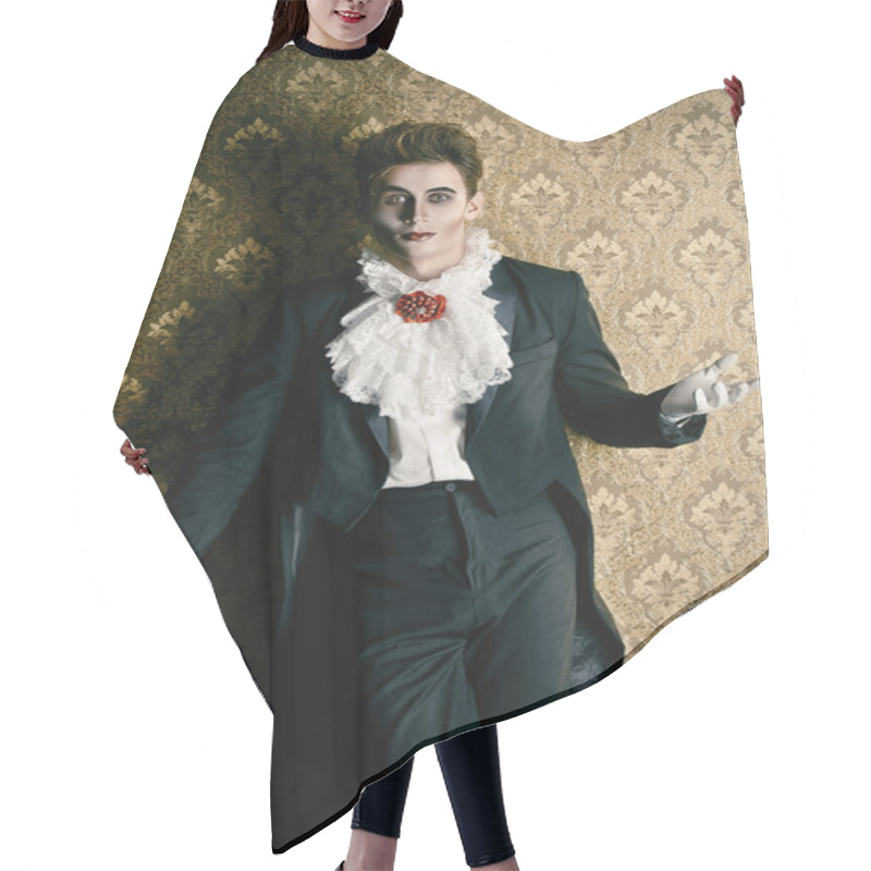 Personality  Tailcoat Vampire Hair Cutting Cape