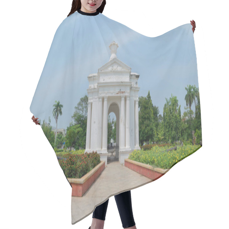 Personality  Aayi Mandapam (Park Monument)  Hair Cutting Cape