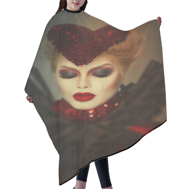 Personality  Queen Of Hearts. Valentines Day Hair Cutting Cape