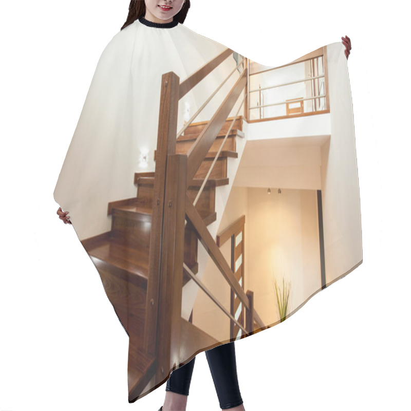 Personality  Wooden Stairs At Home Hair Cutting Cape