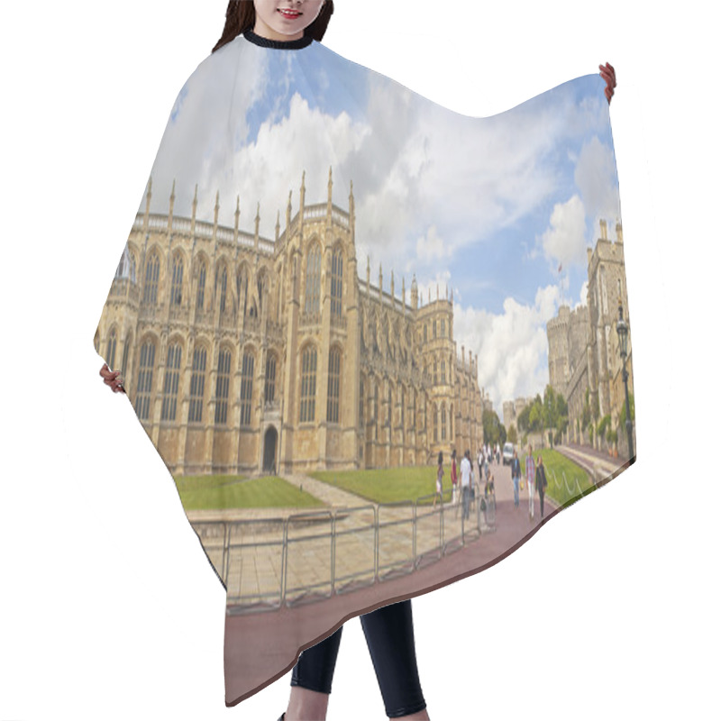 Personality  In Windsor Castle Hair Cutting Cape