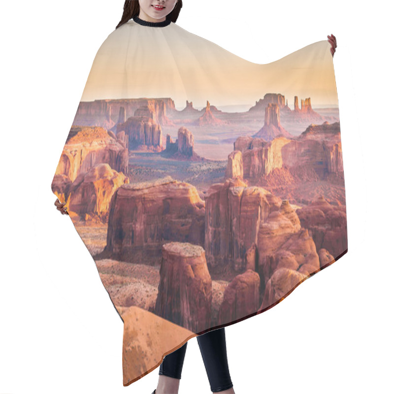 Personality  Monument Valley Hair Cutting Cape