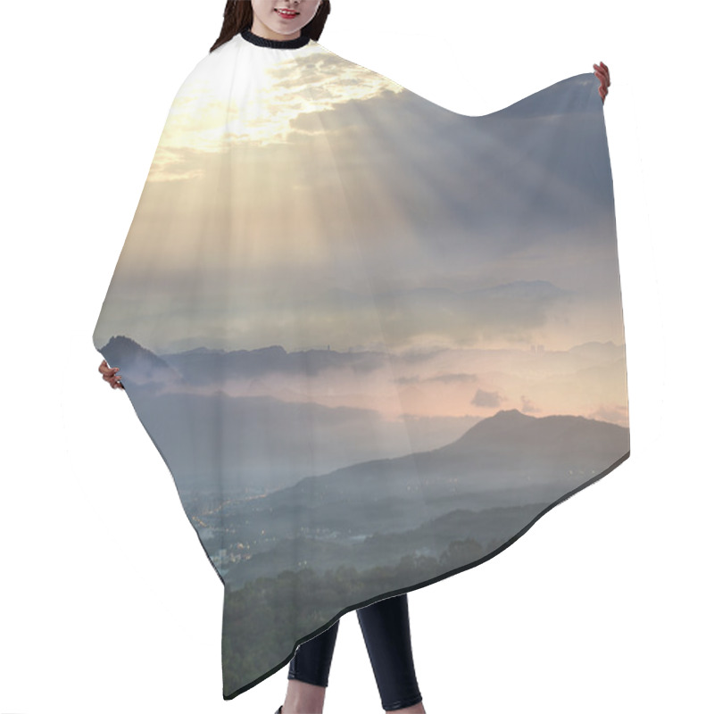 Personality  Guanyin Mountain Sunrise Hair Cutting Cape