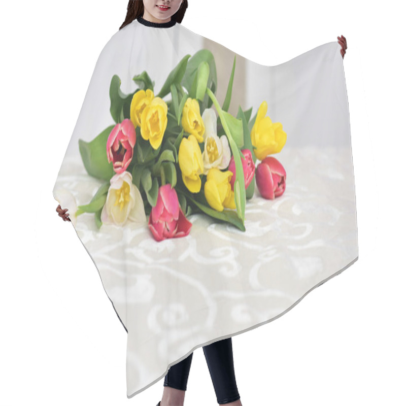 Personality  Spring Tulip Flowers  Hair Cutting Cape