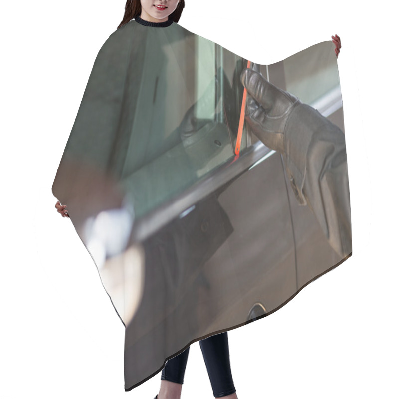 Personality  Thief Opening A Car Hair Cutting Cape