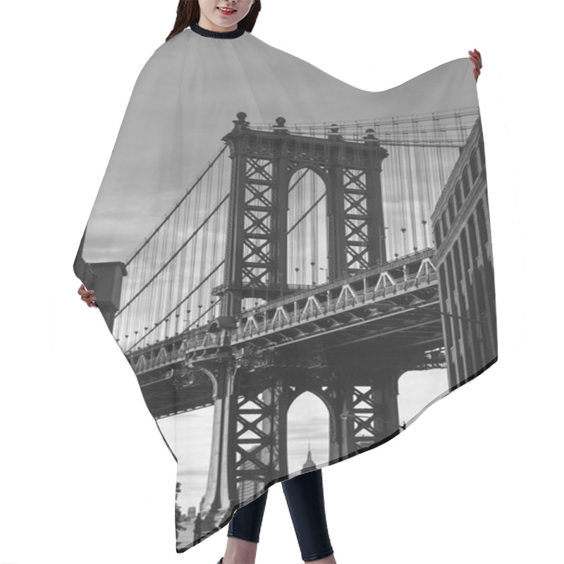 Personality  Manhattan Bridge At Brooklyn Street New York US Hair Cutting Cape