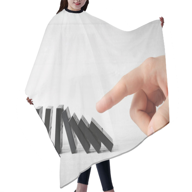 Personality  Hand Pushing Dominoes  Hair Cutting Cape