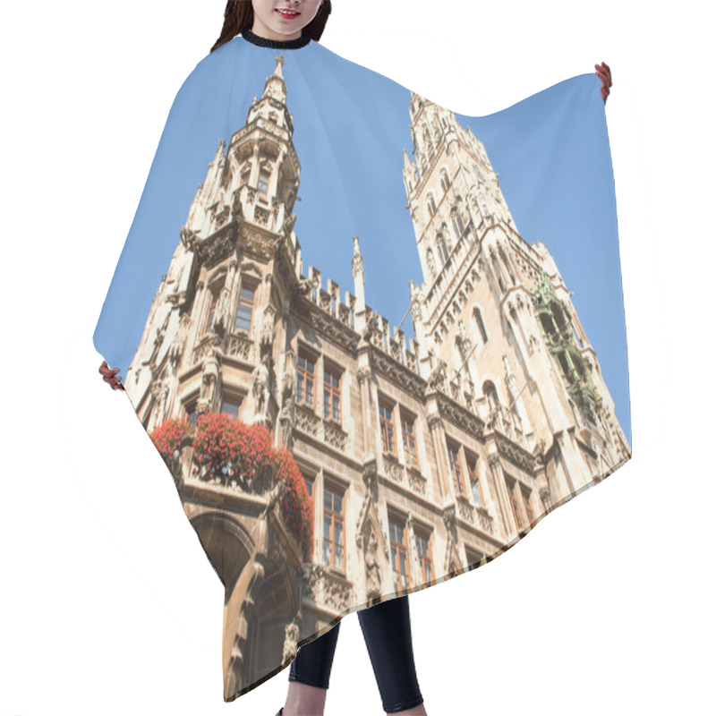 Personality  Munich City Hall Hair Cutting Cape