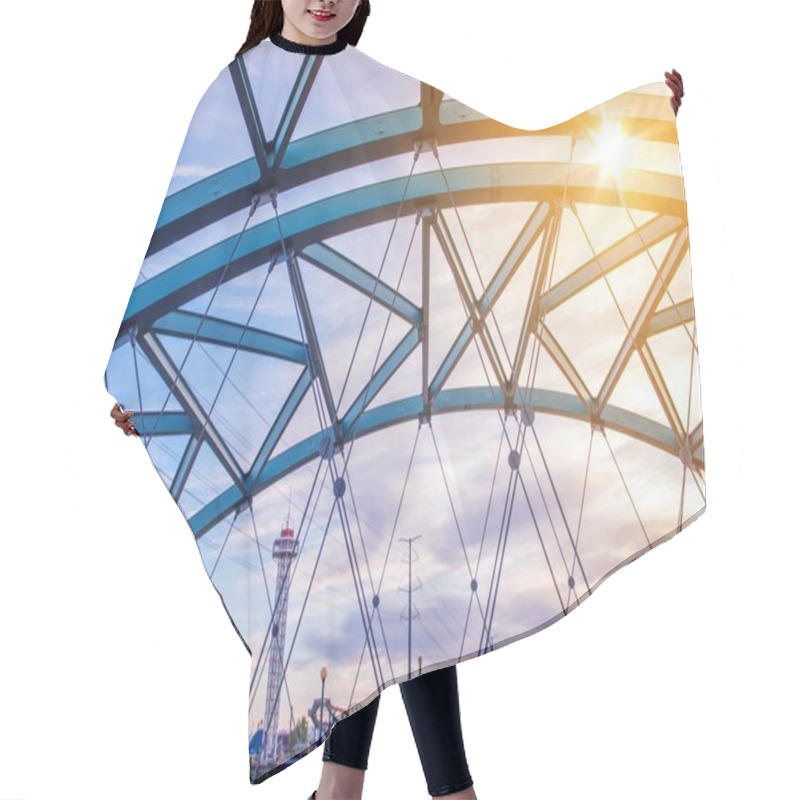 Personality  Speer Boulevard Bridge Hair Cutting Cape