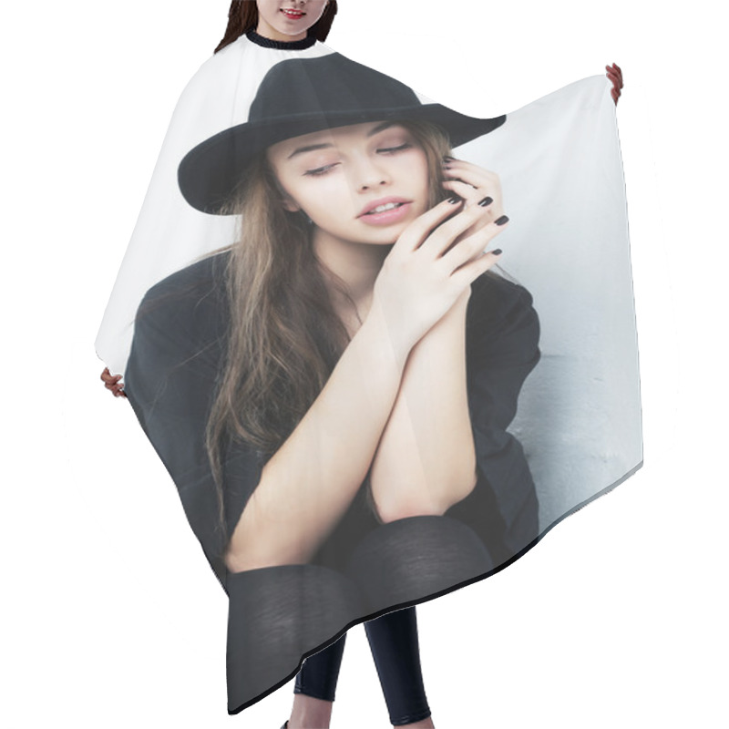 Personality  Fashionable Stylish Aristocratic Female Close-up Portrait Hair Cutting Cape