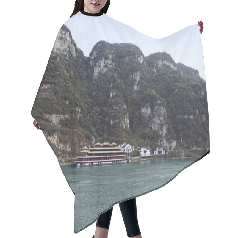 Personality  Yangtze River In China Hair Cutting Cape