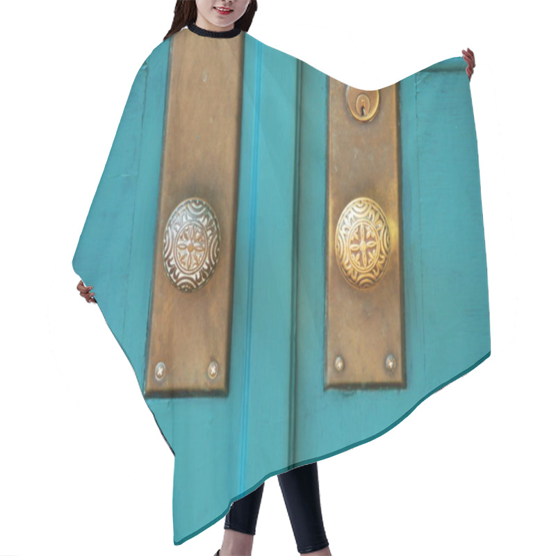 Personality  Old Green Doors Hair Cutting Cape