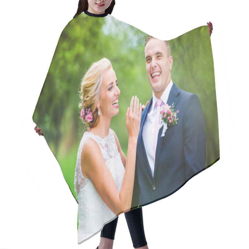 Personality  Beautiful Wedding Couple Hair Cutting Cape