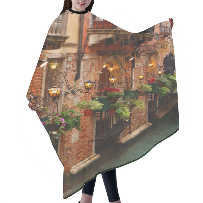 Personality  Romantic Building In Venice Hair Cutting Cape