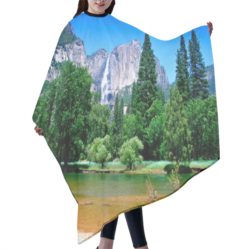 Personality  Yosemite National Park, USA Hair Cutting Cape