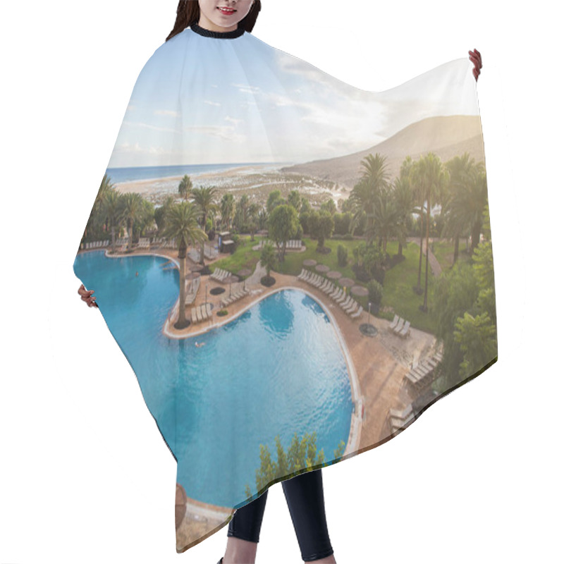 Personality  Beautiful Relaxation Resort Hair Cutting Cape