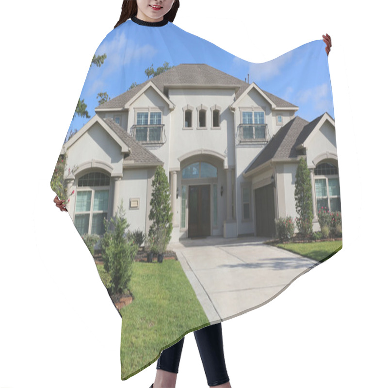 Personality  Million Dollar Homes Hair Cutting Cape