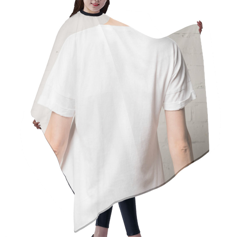 Personality  Woman In Blank White T-shirt Hair Cutting Cape