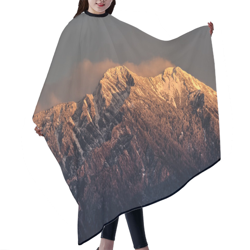 Personality  Mountain Jade North Peak In Dawn Hair Cutting Cape