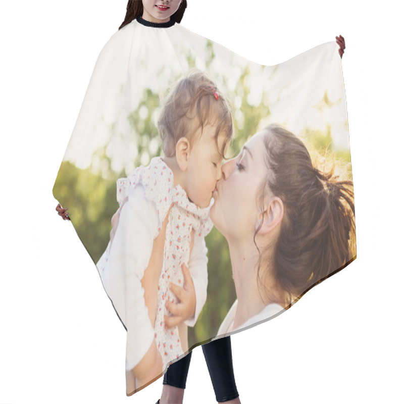 Personality  Happy Mother And Her Baby Hair Cutting Cape