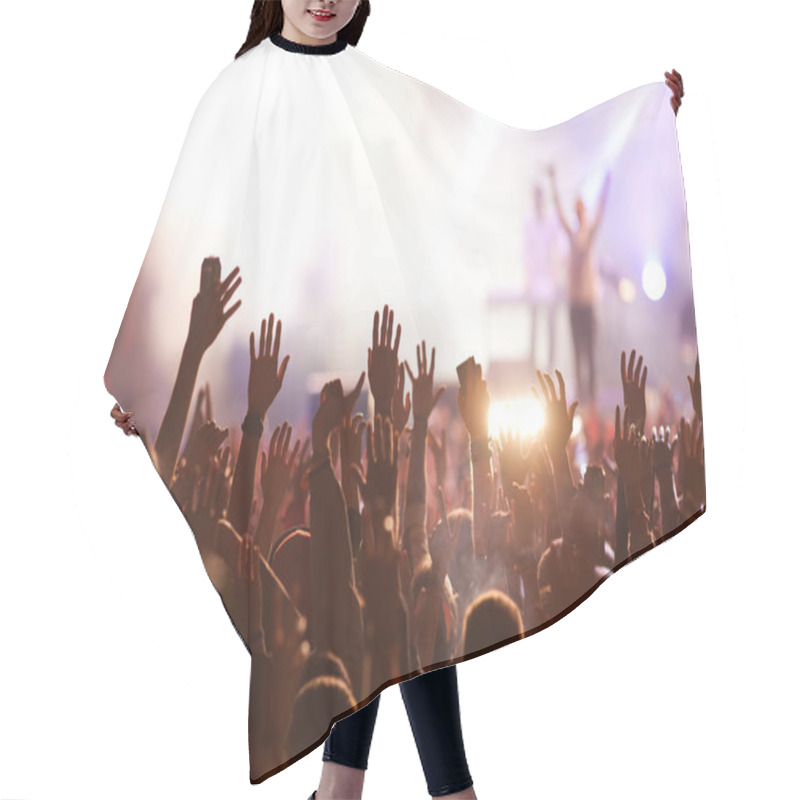 Personality  Crowd At Concert Hair Cutting Cape