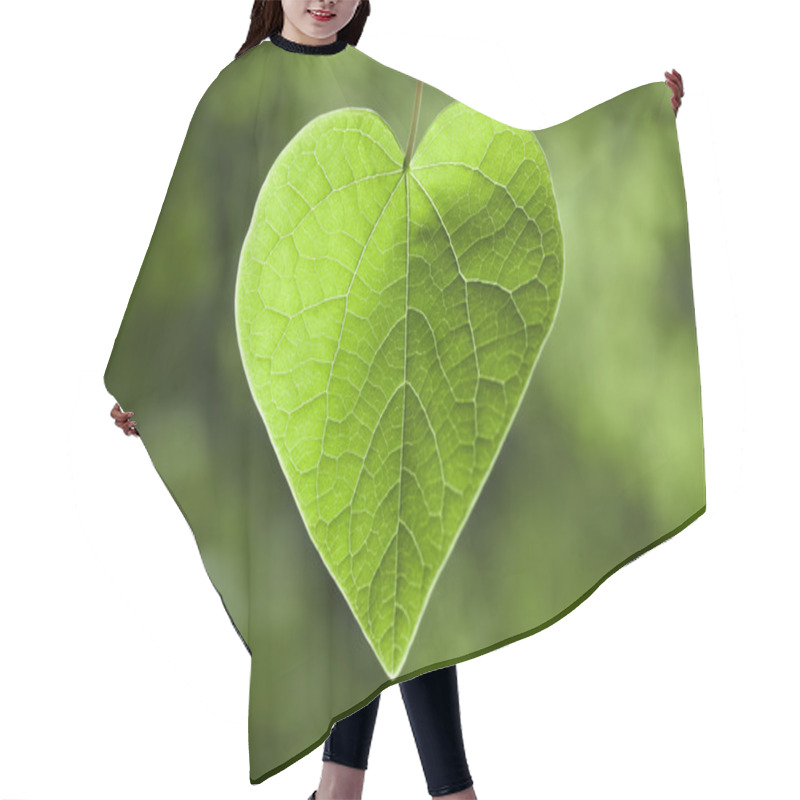 Personality  Heart Shaped Leaf Hair Cutting Cape