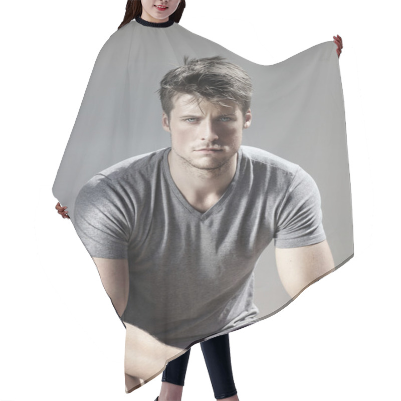 Personality  Young Man Hair Cutting Cape