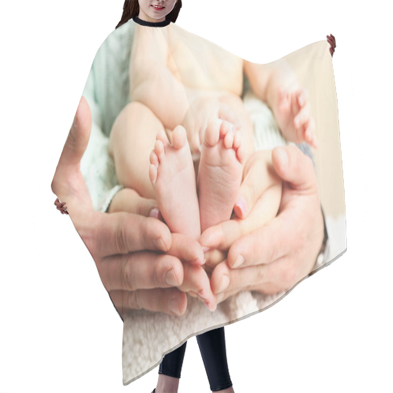 Personality  Newborn Baby On Father And Mother Hands, Close-up Hair Cutting Cape