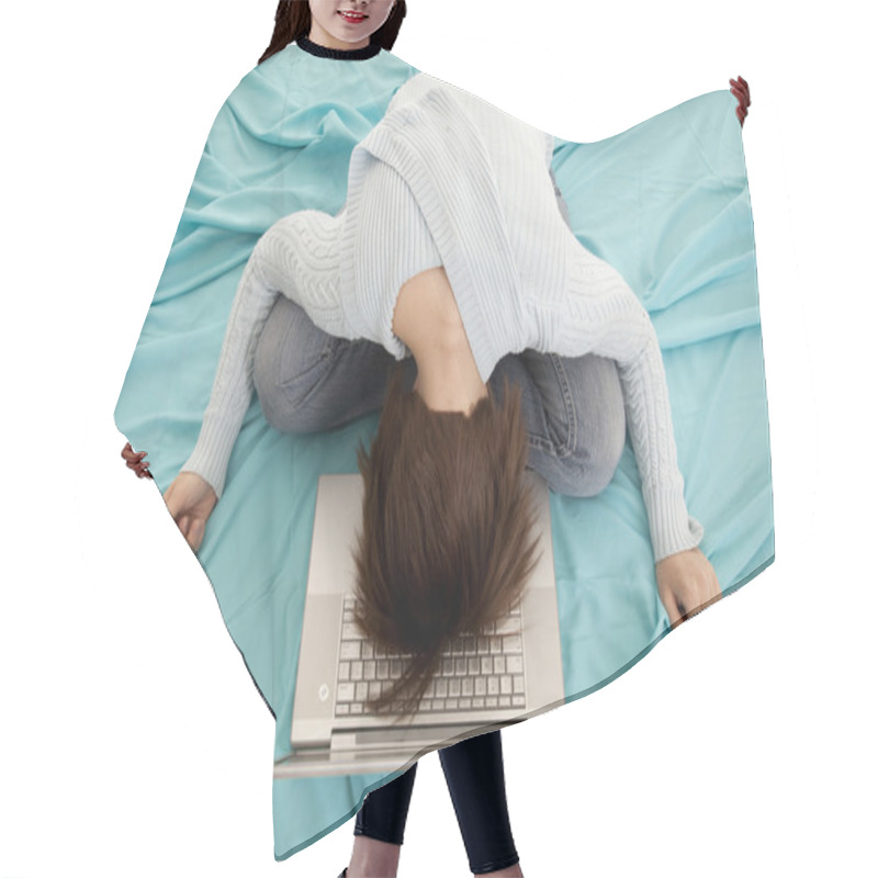 Personality  Sleep On Computer Hair Cutting Cape