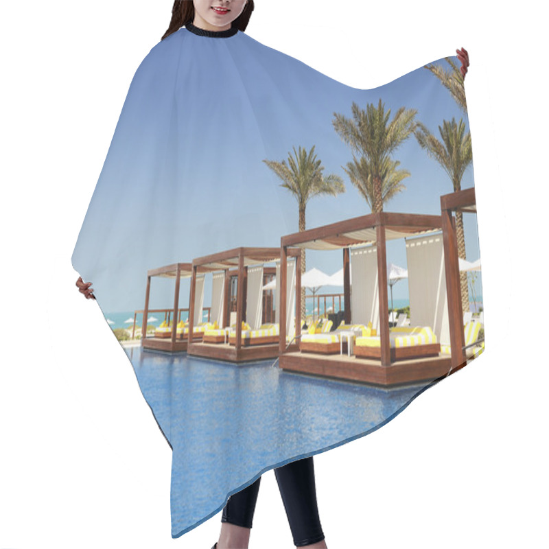 Personality  Luxury Place Resort Hair Cutting Cape