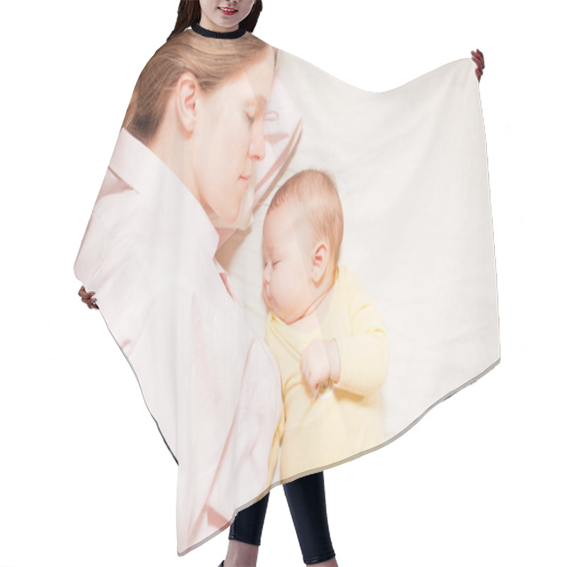 Personality  Co-sleeping Mother And Baby Hair Cutting Cape