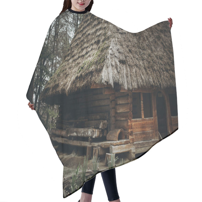 Personality  Rustic Wooden House Hair Cutting Cape