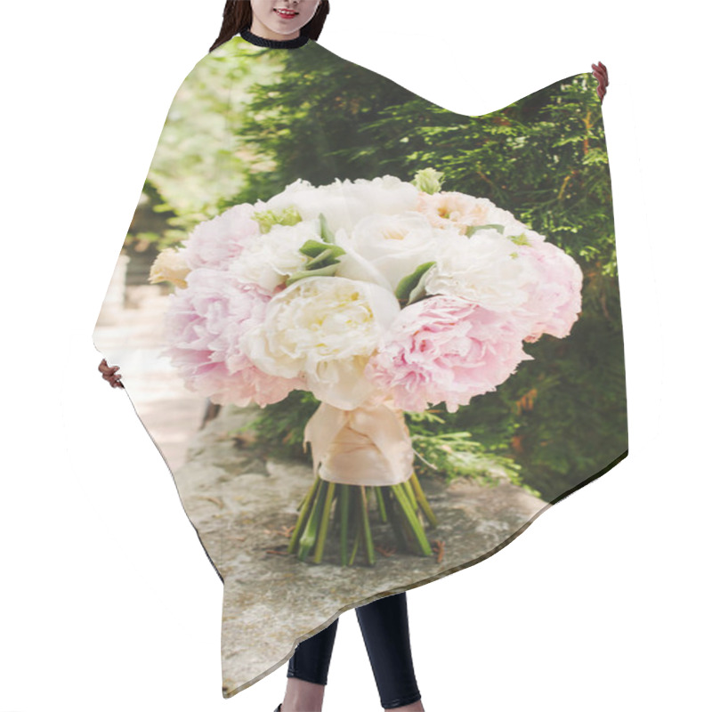 Personality  Classic Wedding Bouquet With Tender Flowers Stands On Stone Hair Cutting Cape