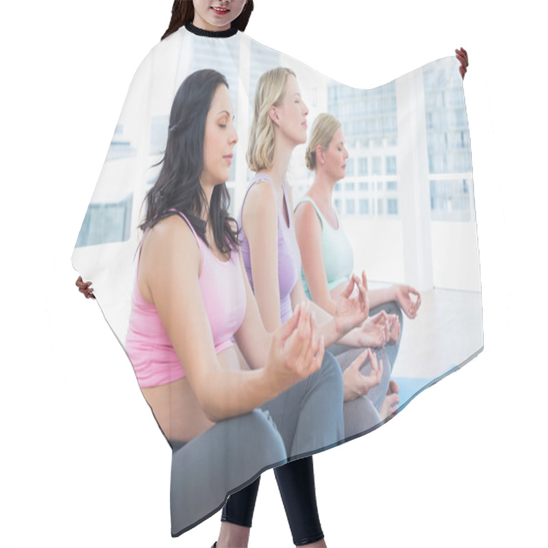 Personality  Relaxed Pregnant Women Meditating Hair Cutting Cape