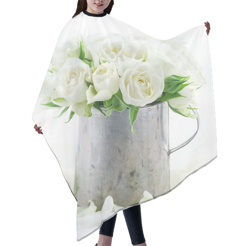 Personality  Bouquet Of White Wedding Roses Hair Cutting Cape