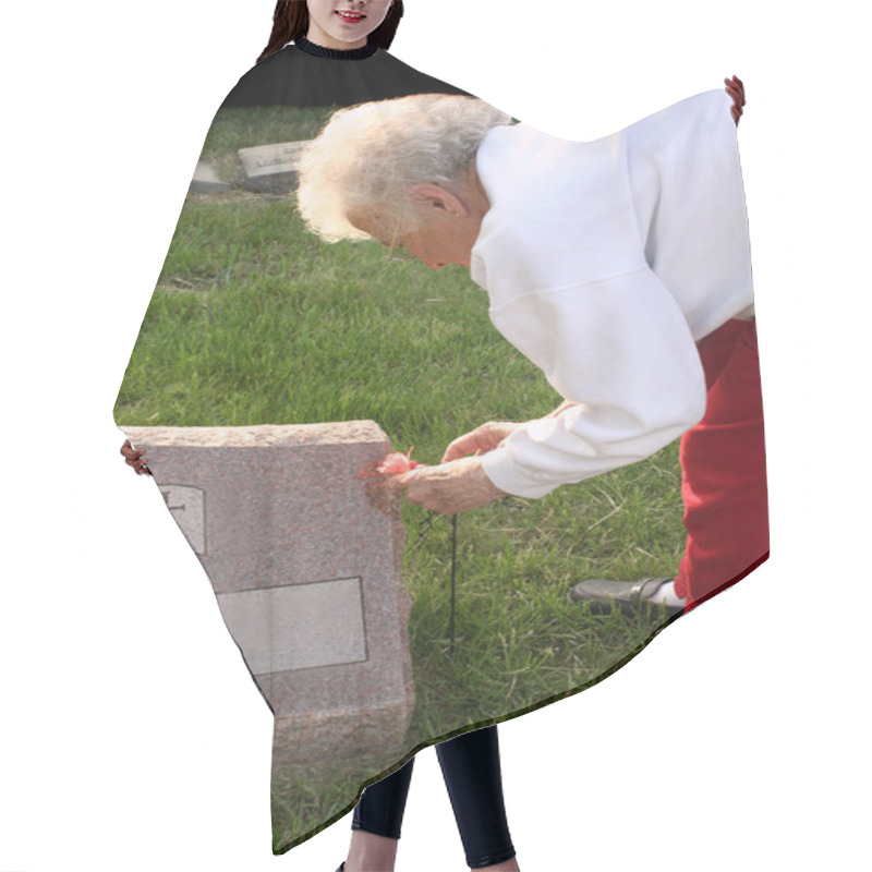 Personality  Senior Woman Visiting Grave Hair Cutting Cape