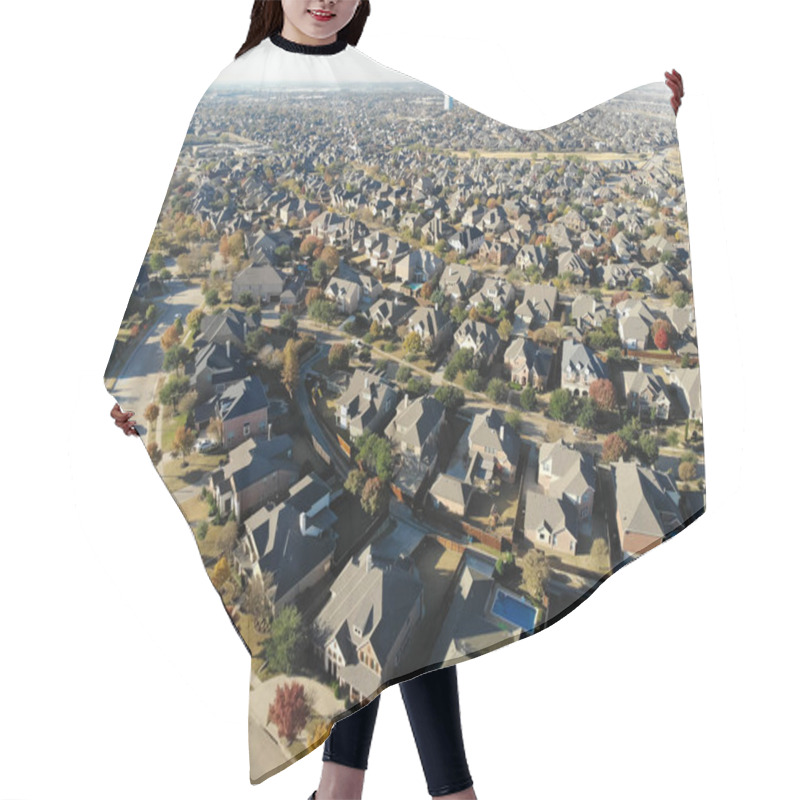 Personality  Aerial View Row Of New Development Two Story Houses With White Water Tower And Colorful Fall Foliage In Cedar Hill, South Of Dallas, Texas, America. Suburban Home With Large Backyard And Fence Hair Cutting Cape