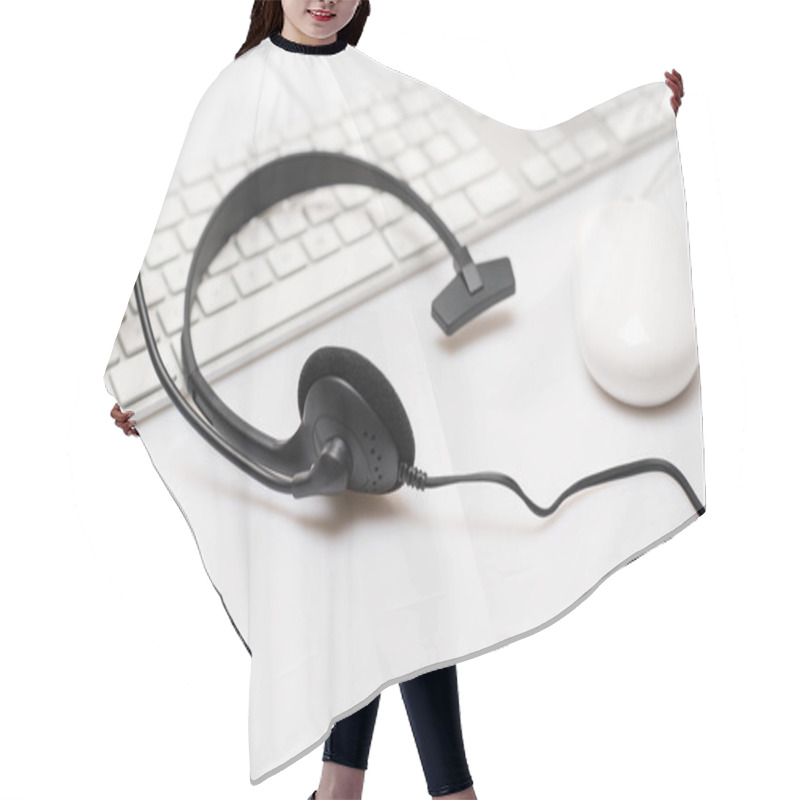 Personality  Office Black Headphones On White Keyboard Hair Cutting Cape