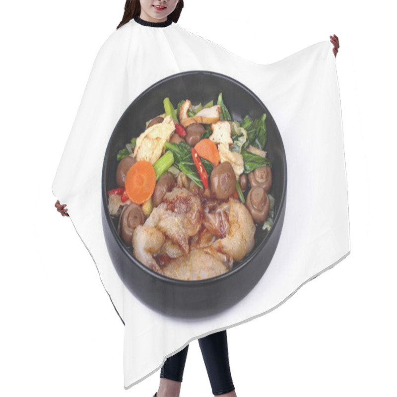 Personality  Fried Big Noodle Topped Mixed Vegetables For Organic Food.   Hair Cutting Cape