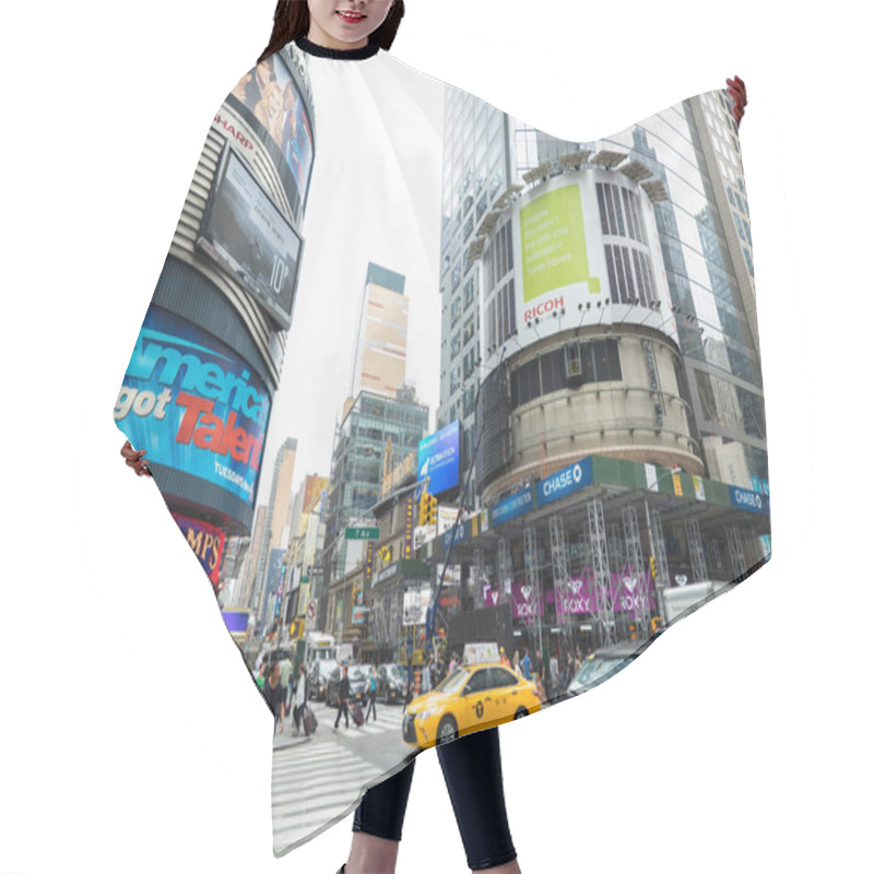 Personality  Times Square On Day Time Hair Cutting Cape